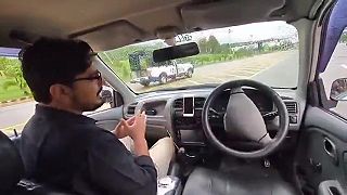 video Aj v Pakistane už nasadili do premávky prvé autonómne vozidlá
