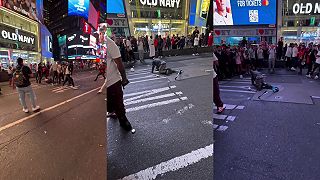 video Brutálny útok skupiny mužov na Times Square v New Yorku