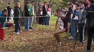 video Nohy ho prestali poslúchať tesne pred cieľom