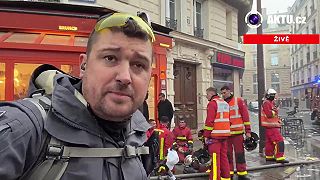 video Český reportér sa vydal priamo do „vojnovej zóny” v Paríži, bol šokovaný