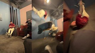 video Pod kreslo mu nainštalovali airbag, môžu byť radi, že ho nezabili!