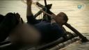 Bear Grylls si strčil do zadku hadicu