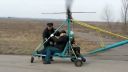 video Ruský dôchodca si postavil vrtuľník