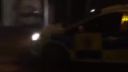 Dj v policajnom aute