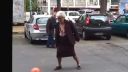 Stará mama futbalistka