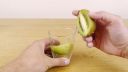 video Ako jednoducho ošúpať kiwi, mango, či avokádo?