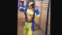 Wolverine si zatancoval na ulici