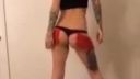 Potetovaná modelka Sara X