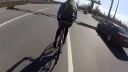 video Ako ťahač cyklistov 