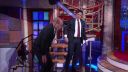Bruce Willis VS Stephen Colbert (Bitka v TV Show)