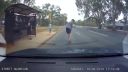 Neser kolobežkára, ktorého nepoznáš!(Austrália)