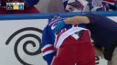 Keď hokejista netrafí na striedačku.(NHL)
