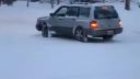 Keď si myslíš, že ubrzdíš auto nohou