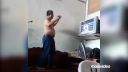 Keď otec pozerá Muay Thai