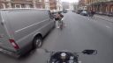 Neser cyklistku, ktorú nepoznáš (Anglicko)