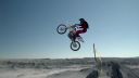 Moto base jump skúsi len blázon! (USA)