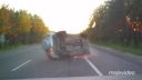 Keď ťa auto obieha na hrane (Rusko)