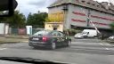 Praktiky taxikárov na priecestí