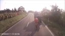 Cyklista kaskadér samovrah