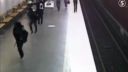 Prisťahovalci napadli políciu vo Švédsku v metru