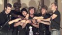 6 hudobníkov a jedno ukulele (The Waffle Stompers)