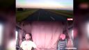video Vtipná havária kamiónu (mikrospánok)