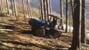 Traktor v3s výjazd z lesa