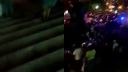 Protestujúci v Kentucky napadli sanitku (súkromné zdravotníctvo)
