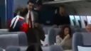 Mr. Bean cestuje prvýkrát s COVIDpassom