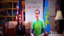 Teória veľkého tresku - Dr. Sheldon Cooper a zábavné vlajky.