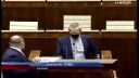 Patrick Linhart pred poslancom Šíblom s nápisom ekoterorista