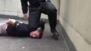 Taktika udupání podozrivého policistom pri zadržaní podozrivého