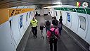 Zlodej si myslel, že staršiemu policajtovi unikne v metre (Praha)