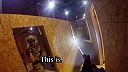 Veď "full auto" je zakázané v budovách! (airsoft)