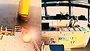 Kapitán lode Njord Forseti mal „na háku“, vrazil do veternej turbíny