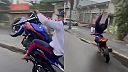Motorku dám na zadné aj v šľapkách!