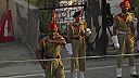 Ceremoniál zatvárania indicko-pakistanskej hranice (Ako kohúty na hnojisku)