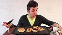 Nikocado Avocado - recept na palacinky (Mukbang)