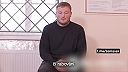 ???? Vojak, ktorý zložil zbraň, rozpráva, ako ukrajinskí bojovníci rabovali.