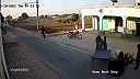 Páv sa pokúsil zabiť motorkára!