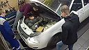 Nikdy nestoj pred autom, ktoré štartuje IDIOT (Rusko)