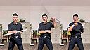 Čínsky kung-fu majster ovláda nunčáky dokonale