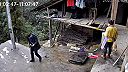 Som ti už pred rokom vravela, že tie dosky treba vymeniť!