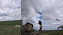 Ukrajinské Su-25 sa vracajú z bojovej misie po ďalšie priepustky okupantom
