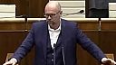 Richard Sulík nesúhlasí s rýchlym prechodom na elektromobilitu
