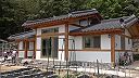 Proces stavby drevodomu v kórejskom štýle z tradičných aj moderných materiálov