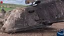 Odtrhnutá veža poľského 155 mm samohybného dela Krab