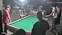 Doma ti plače decko a ty si tu hráš biliard?