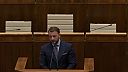Minister vnútra nakladá poslancom opozície v parlamente ‼️