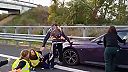 S klimatickými aktivistami sa vodič BMW nebabral, pratali sa mu z cesty!